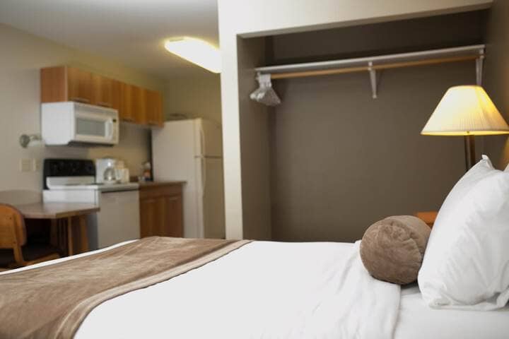 Room 13 of 26